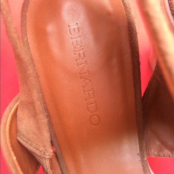 Brown suede Bernardo chunky heels, size 10 - Picture 3 of 3